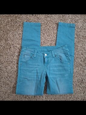 Vintage 2012 Levi's Bright Aqua Low Rise Skinny Jeans - Size 27